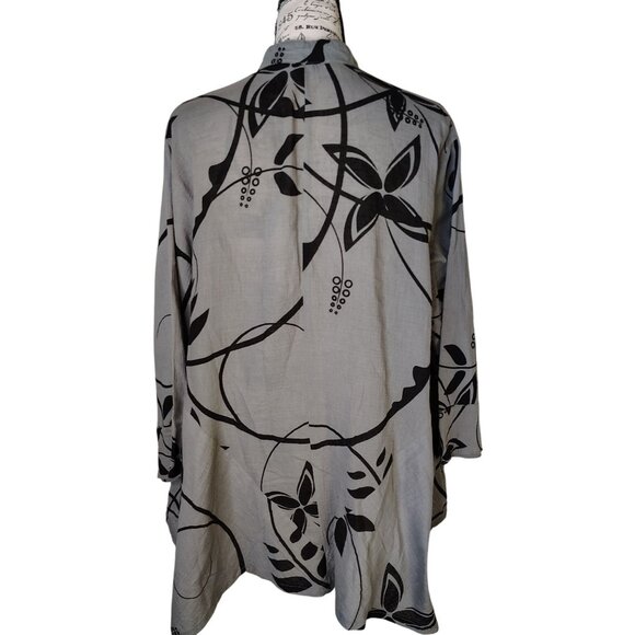 Yasuko Button Front Top Blouse, Small/Medium, Lagenlook Art to Wear Black Gray - Picture 3 of 5